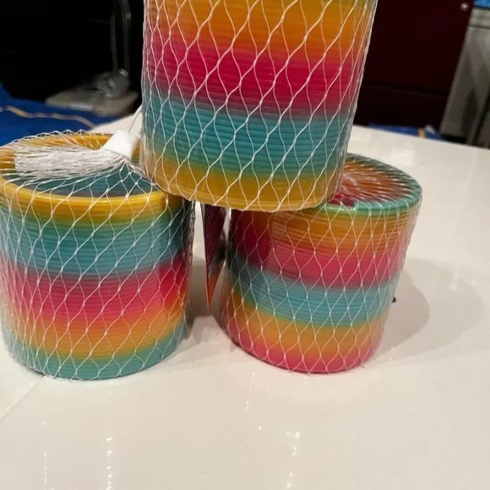 SLINKY / Slinkies! ‎ 3 Rainbow Colored Slinkies! (new) (k/x)